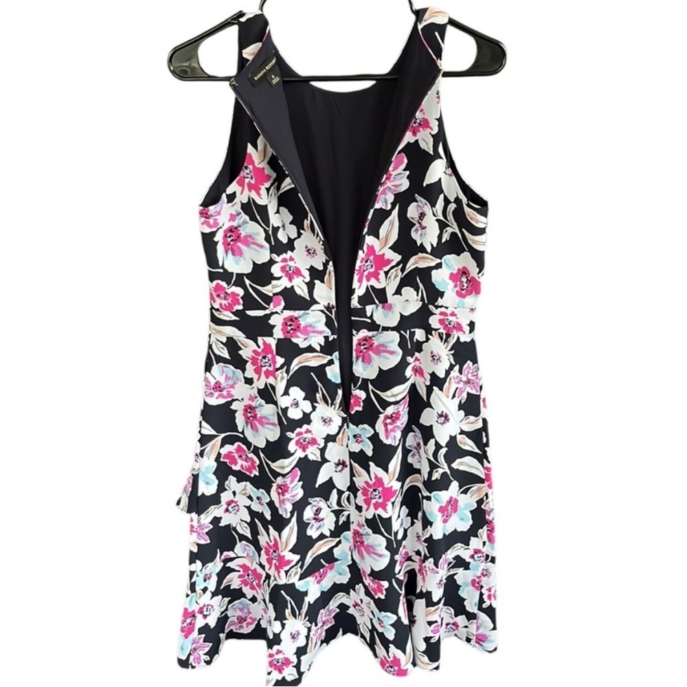 Like New Banana Republic Ruffled Hem Floral Dress Size 4 - Picture 4 of 11